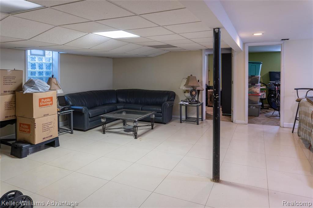 26073 Drake Road Farmington Hills, MI 48331 - Photo 29 of 39