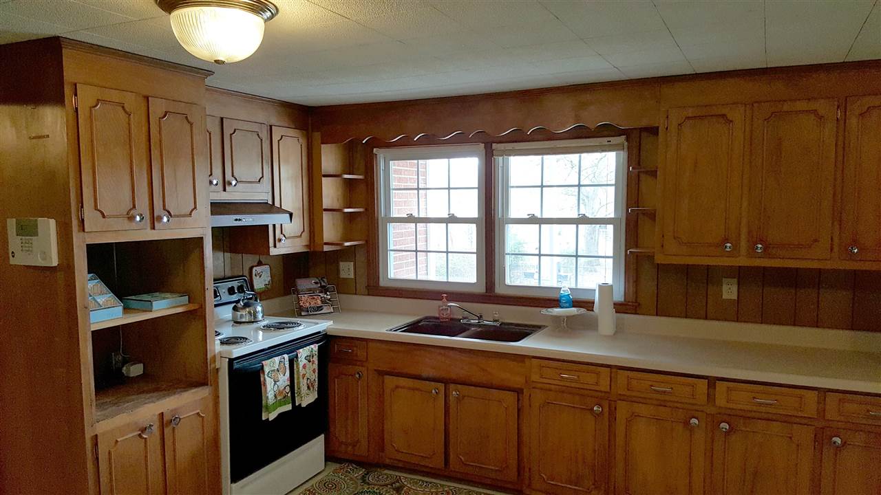210 Circle Road Greer, SC 29651 - Photo 8 of 16 Gallery Image 8