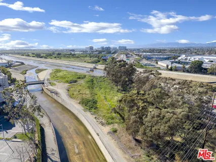 $80,000,000 | 5000 Beethoven Street, Los Angeles, CA 90066