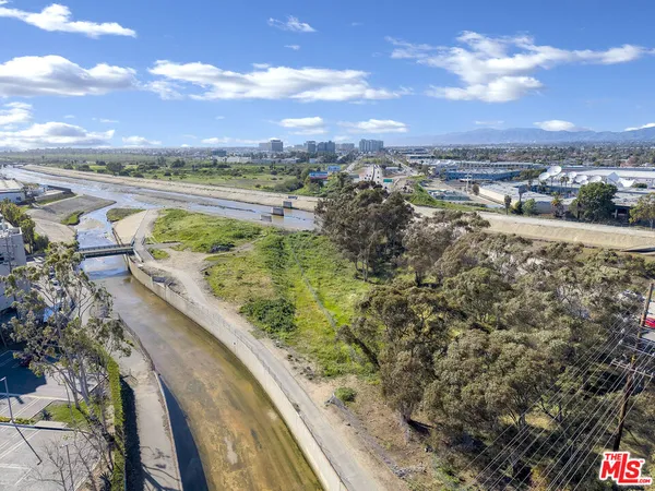 $80,000,000 | 5000 Beethoven Street, Los Angeles, CA 90066