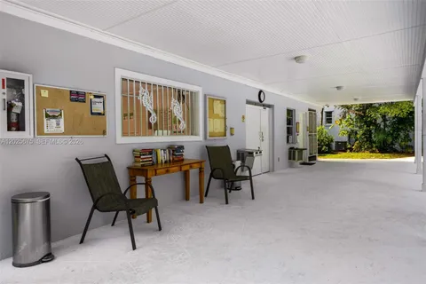 $350,000 | 5605 Southwest 80th Street, Unit 10D, Miami, FL 33143