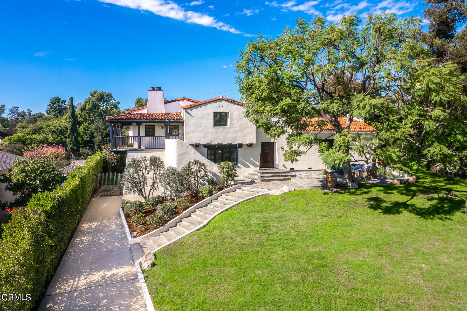 431 Prospect Circle South Pasadena, CA 91030 - Photo 1 of 20 a front view of a house with garden