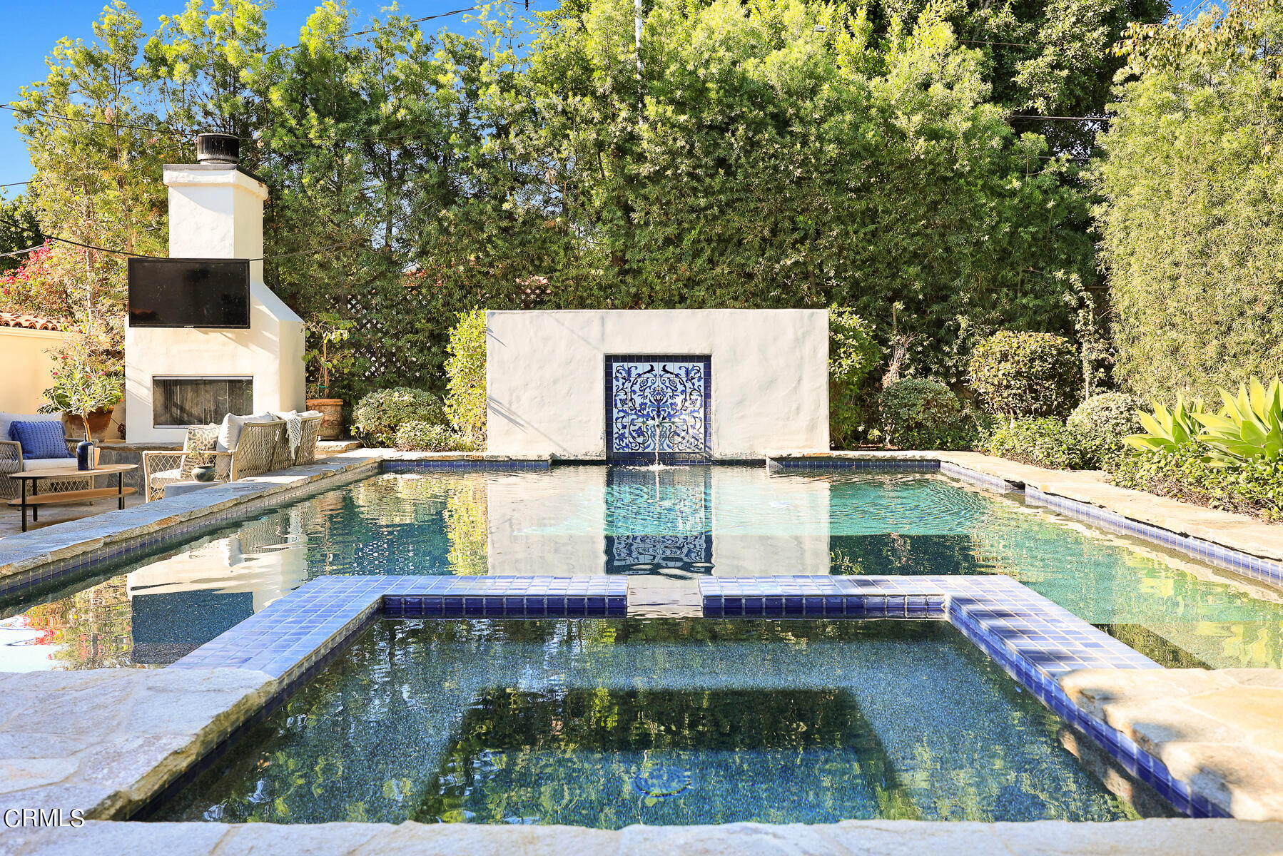 431 Prospect Circle South Pasadena, CA 91030 - Photo 14 of 20 a view of swimming pool with a back yard