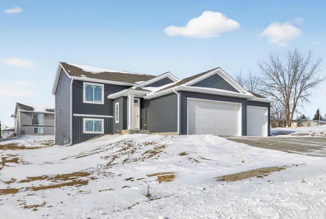 $540,000 | 6151 Cody Lane Northwest, Rochester, MN 55901