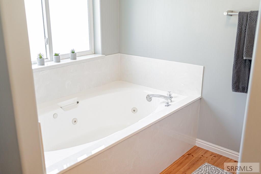 3947 Jordan Circle Ammon, ID 83406 - Photo 43 of 81 Master BathMaster BathMaster BathMaster BathMaster