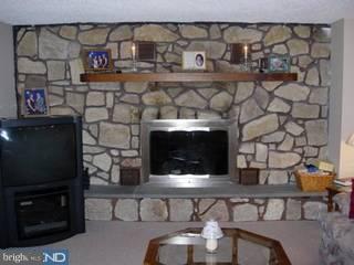 8885 Rising Sun Avenue Philadelphia, PA 19115 - Photo 2 of 6 Gallery Image 2
