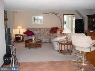 8885 Rising Sun Avenue Philadelphia, PA 19115 - Photo 4 of 6 Gallery Image 4