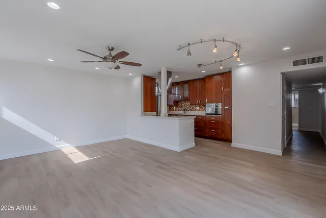 $294,900 | 4206 North 38th Street, Unit 1, Phoenix, AZ 85018