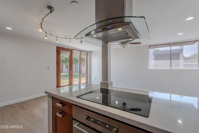 $294,900 | 4206 North 38th Street, Unit 1, Phoenix, AZ 85018