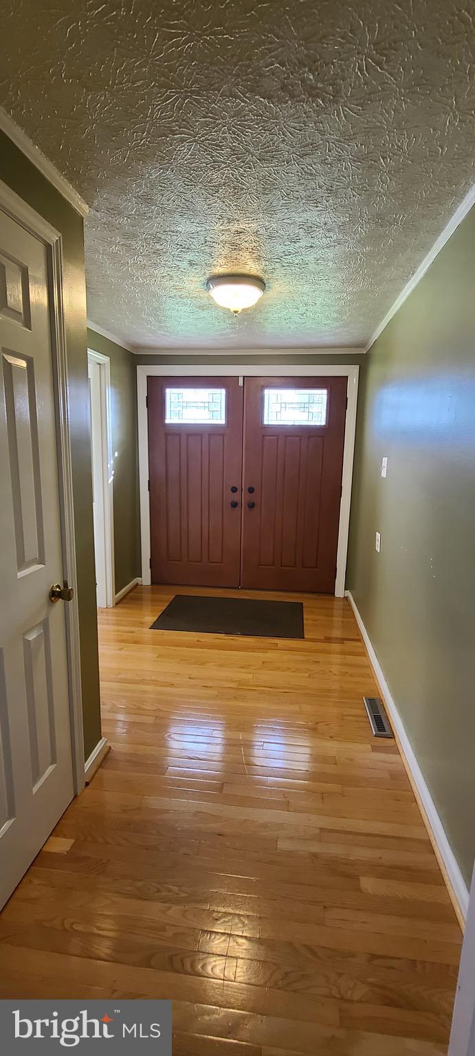 6506 Shamrock Road Manassas, VA 20112 - Photo 17 of 64 Gallery Image 17