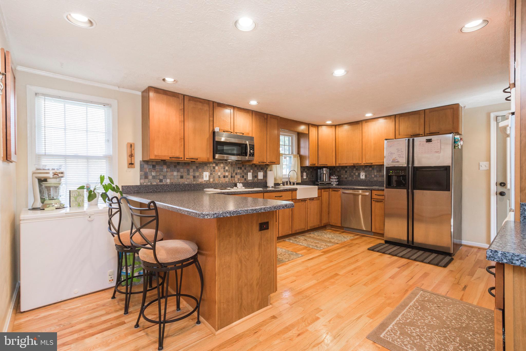 6506 Shamrock Road Manassas, VA 20112 - Photo 19 of 64 completely renovated kitchen with wood floors