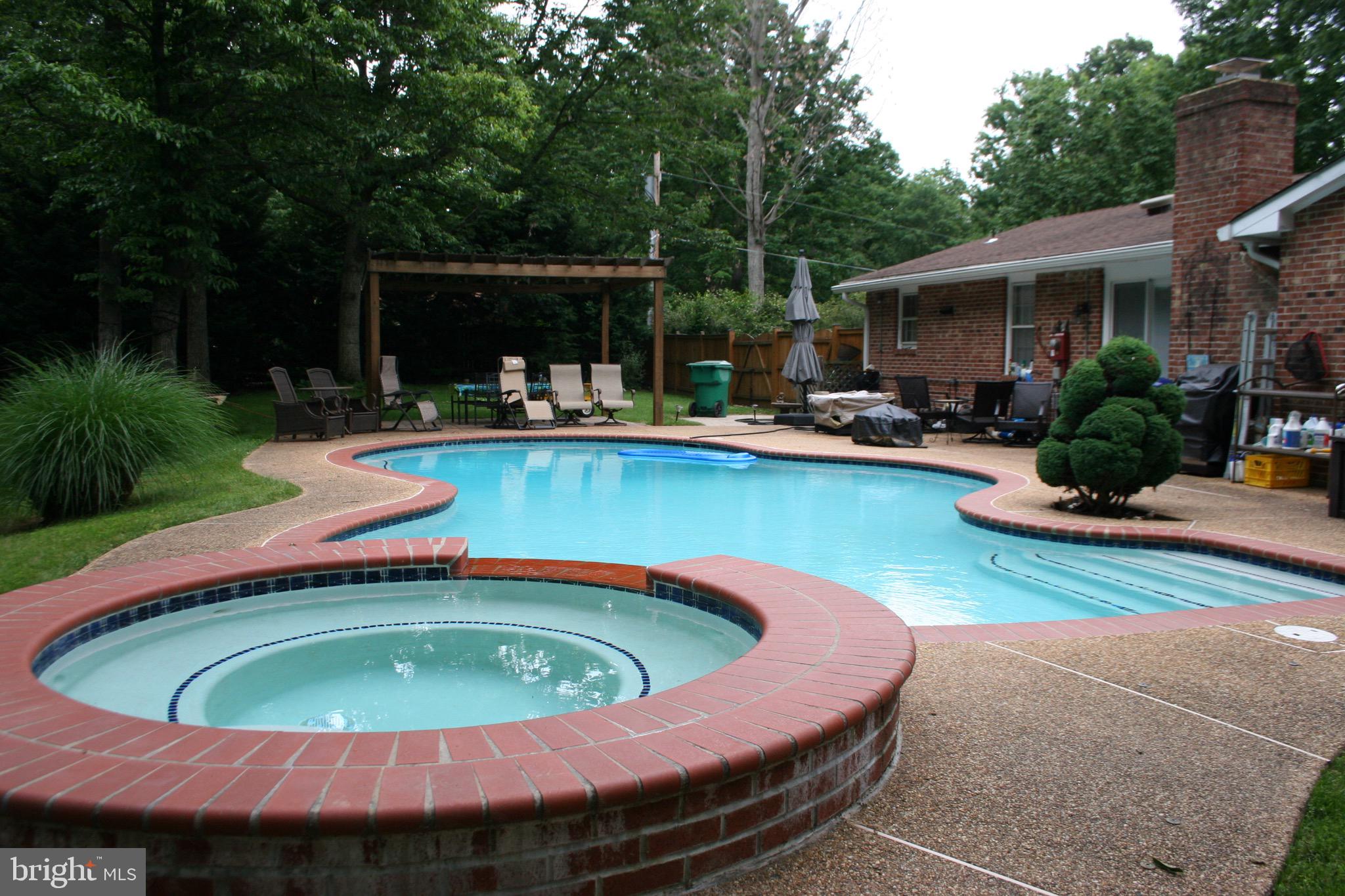 6506 Shamrock Road Manassas, VA 20112 - Photo 3 of 64 Gallery Image 3