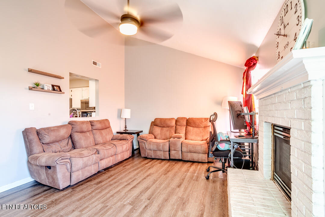 8074 Intervale Way Powell, TN 37849 - Photo 13 of 26 012241130-1-8074IntervaleWayPowellTn-SCR