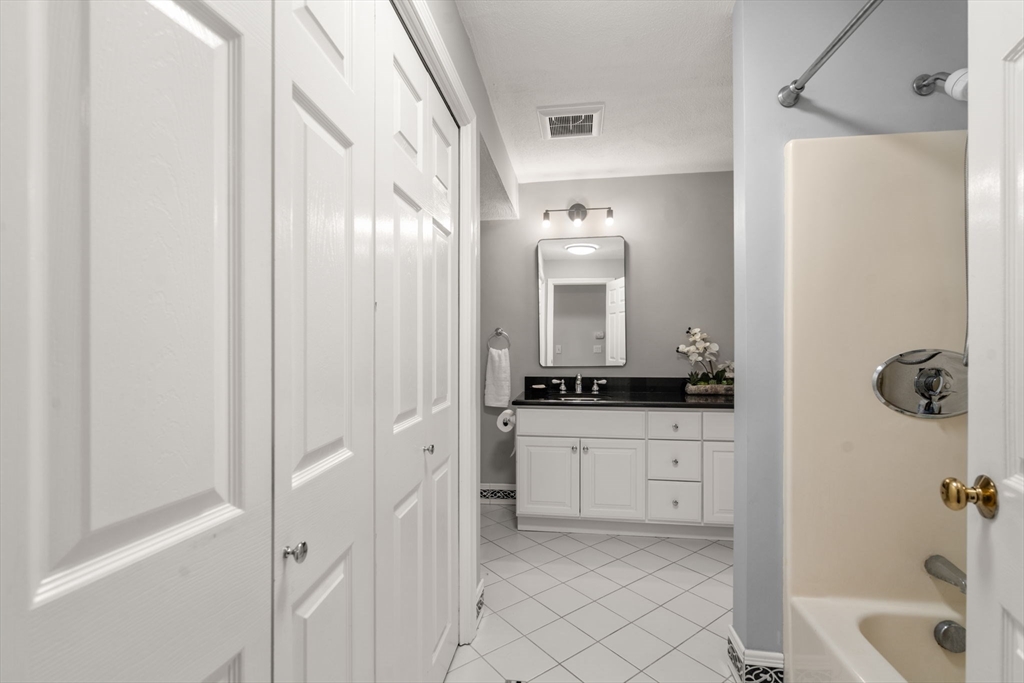 10 Apple Ridge Road, Unit 5 Maynard, MA 01754 - Photo 18 of 29