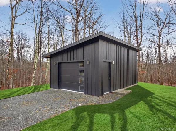 $525,000 | 119 Lenni Lenape Road, Narrowsburg, NY 12764