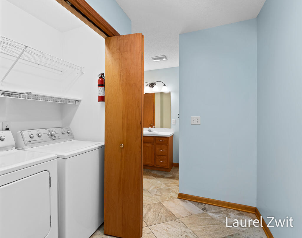 17020 Grandview Drive Spring Lake, MI 49456 - Photo 15 of 42 17020GrandviewDr-15LoRes