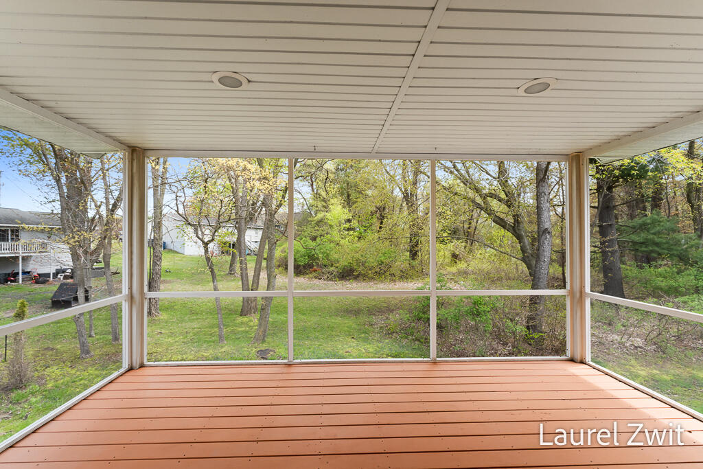 17020 Grandview Drive Spring Lake, MI 49456 - Photo 18 of 42 17020GrandviewDr-18LoRes