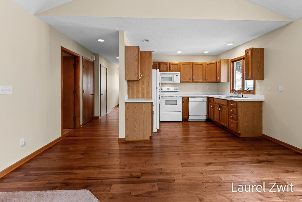 17020 Grandview Drive Spring Lake, MI 49456 - Photo 21 of 42 17020GrandviewDr-21LoRes