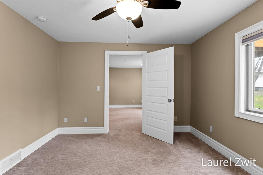 17020 Grandview Drive Spring Lake, MI 49456 - Photo 37 of 42 17020GrandviewDr-37LoRes