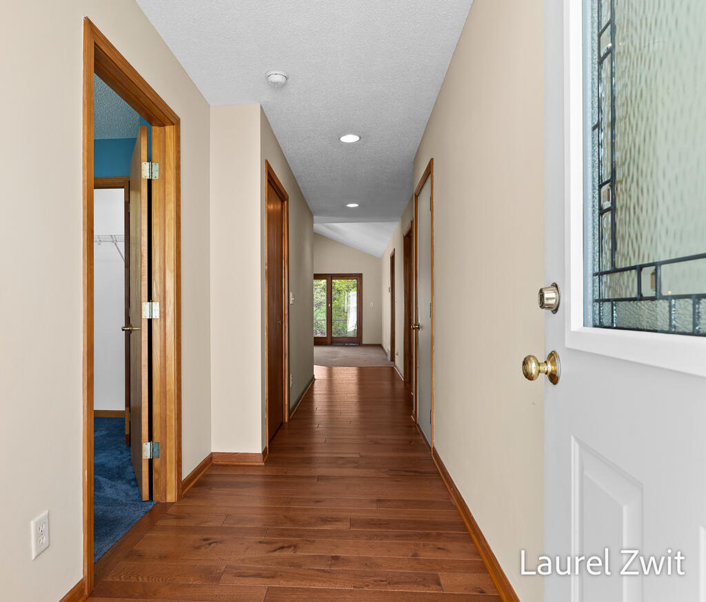 17020 Grandview Drive Spring Lake, MI 49456 - Photo 10 of 42 17020GrandviewDr-10LoRes