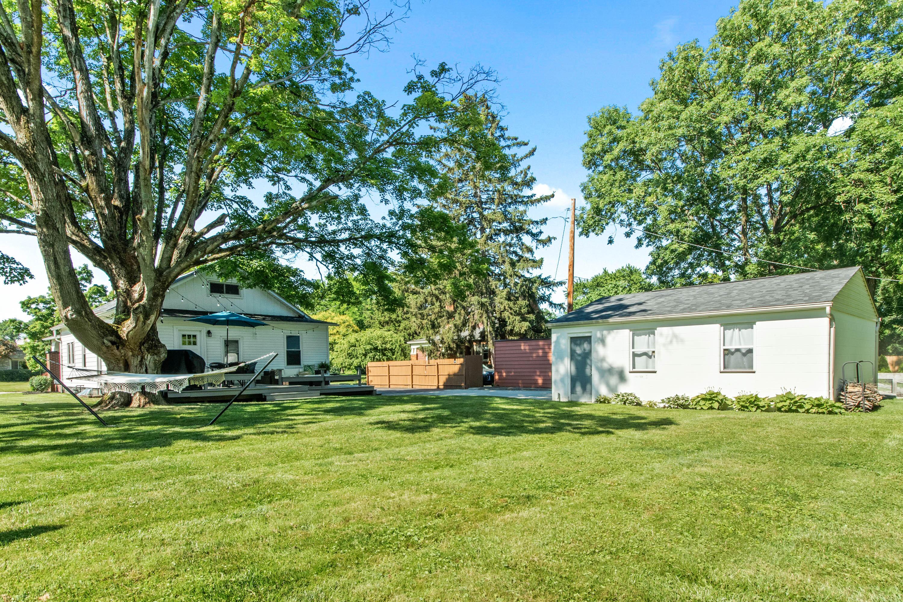 2700 Zollinger Road Columbus, OH 43221 - Photo 30 of 32 33-Exterior Back