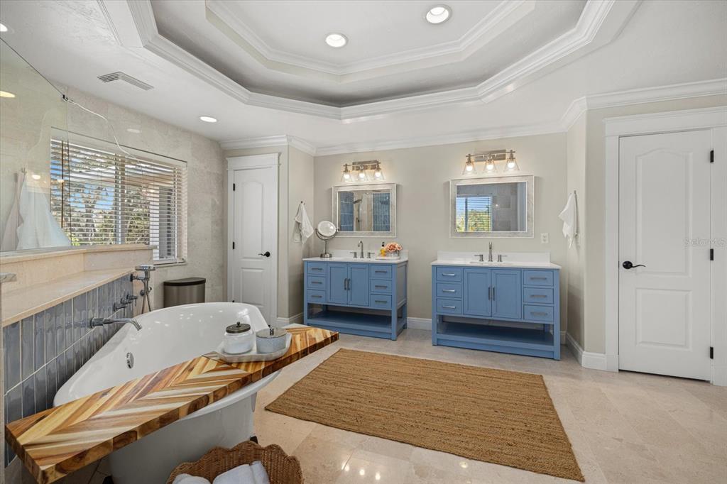 2519 Sesame Street Sarasota, FL 34231 - Photo 25 of 63