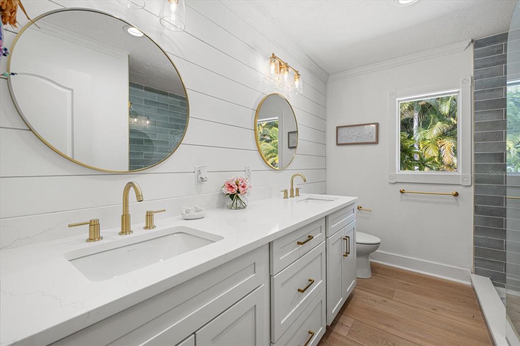 2519 Sesame Street Sarasota, FL 34231 - Photo 36 of 63