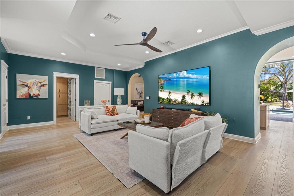 2519 Sesame Street Sarasota, FL 34231 - Photo 4 of 63