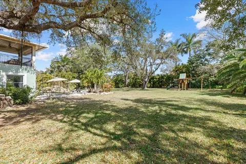 $1,795,000 | 2519 Sesame Street, Sarasota, FL 34231