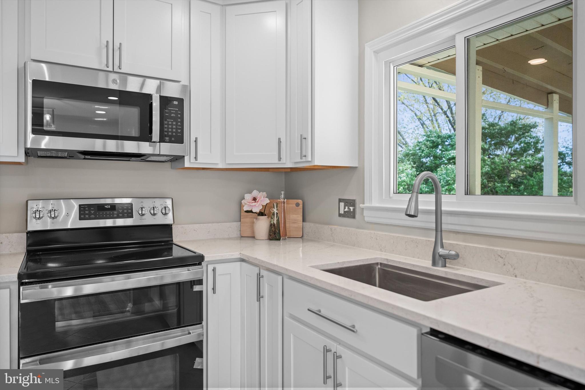 1208 East Iberia Road Sterling, VA 20164 - Photo 14 of 48