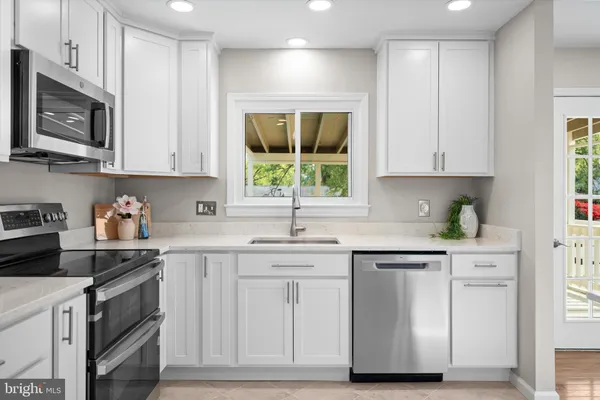 $699,900 | 1208 East Iberia Road, Sterling, VA 20164