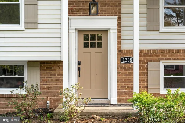 $699,900 | 1208 East Iberia Road, Sterling, VA 20164