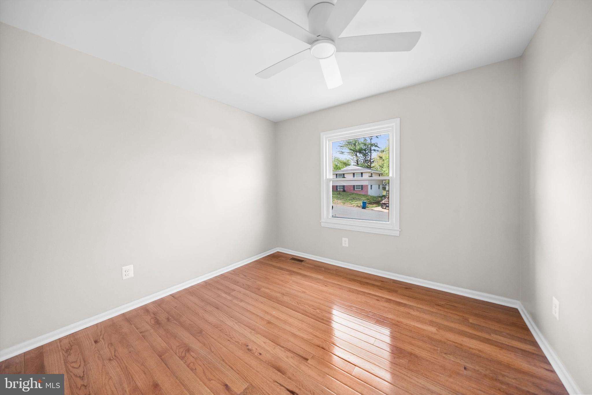 1208 East Iberia Road Sterling, VA 20164 - Photo 29 of 48