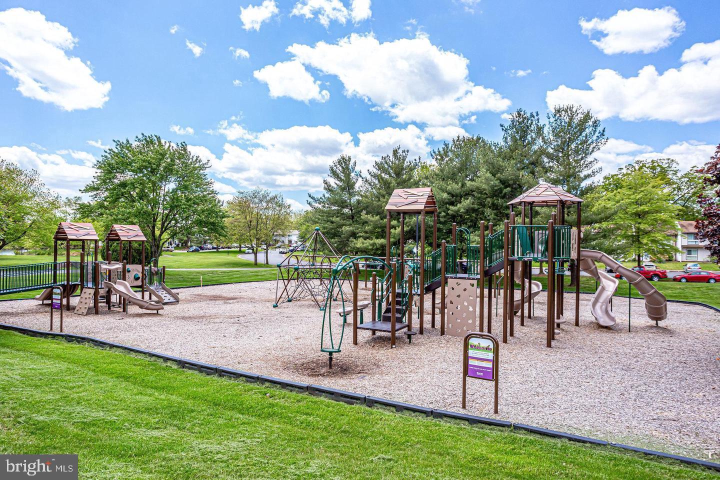 1208 East Iberia Road Sterling, VA 20164 - Photo 44 of 48