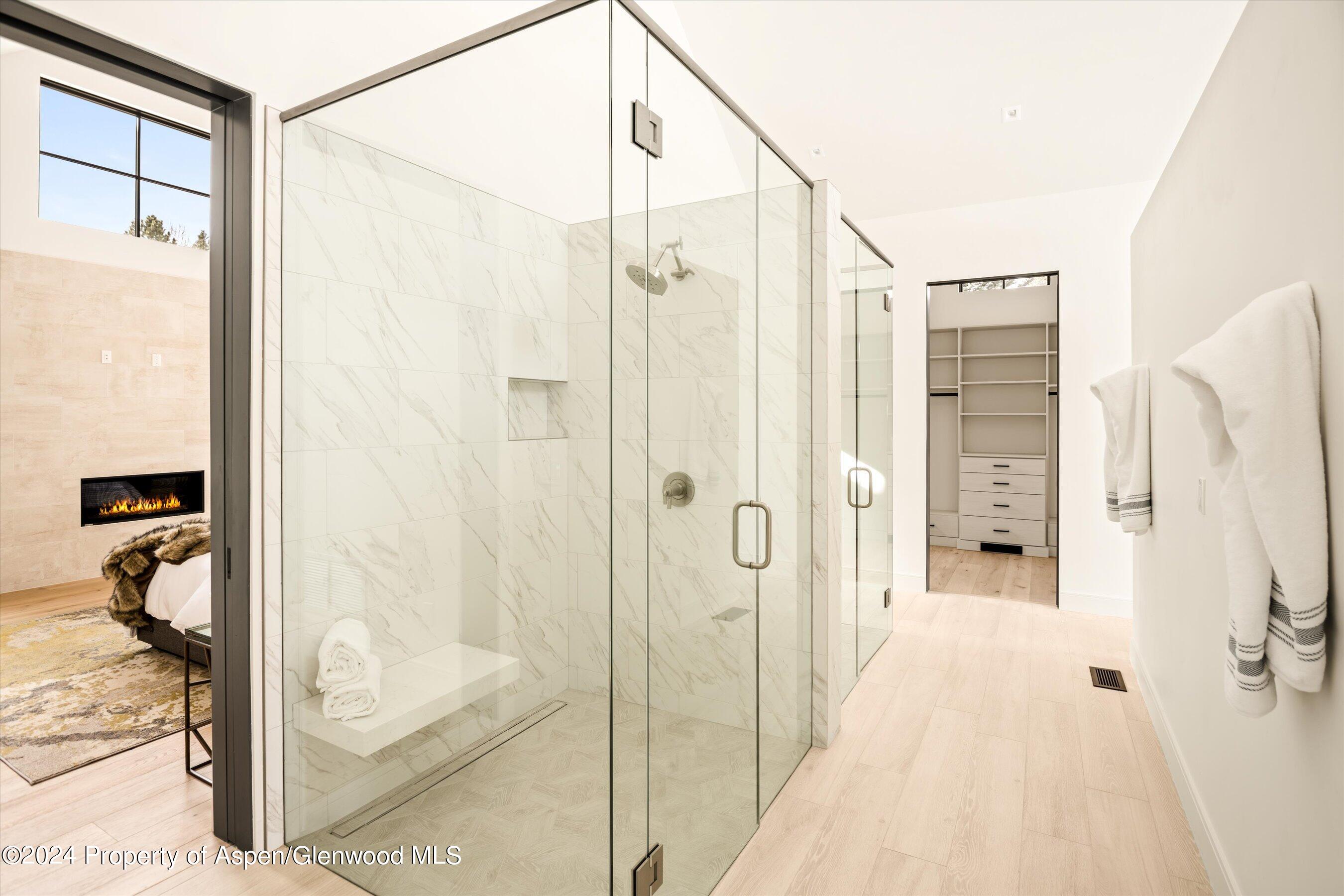 505 Diamond A Ranch Road Carbondale, CO 81623 - Photo 19 of 33 a bathroom with a shower and a tub