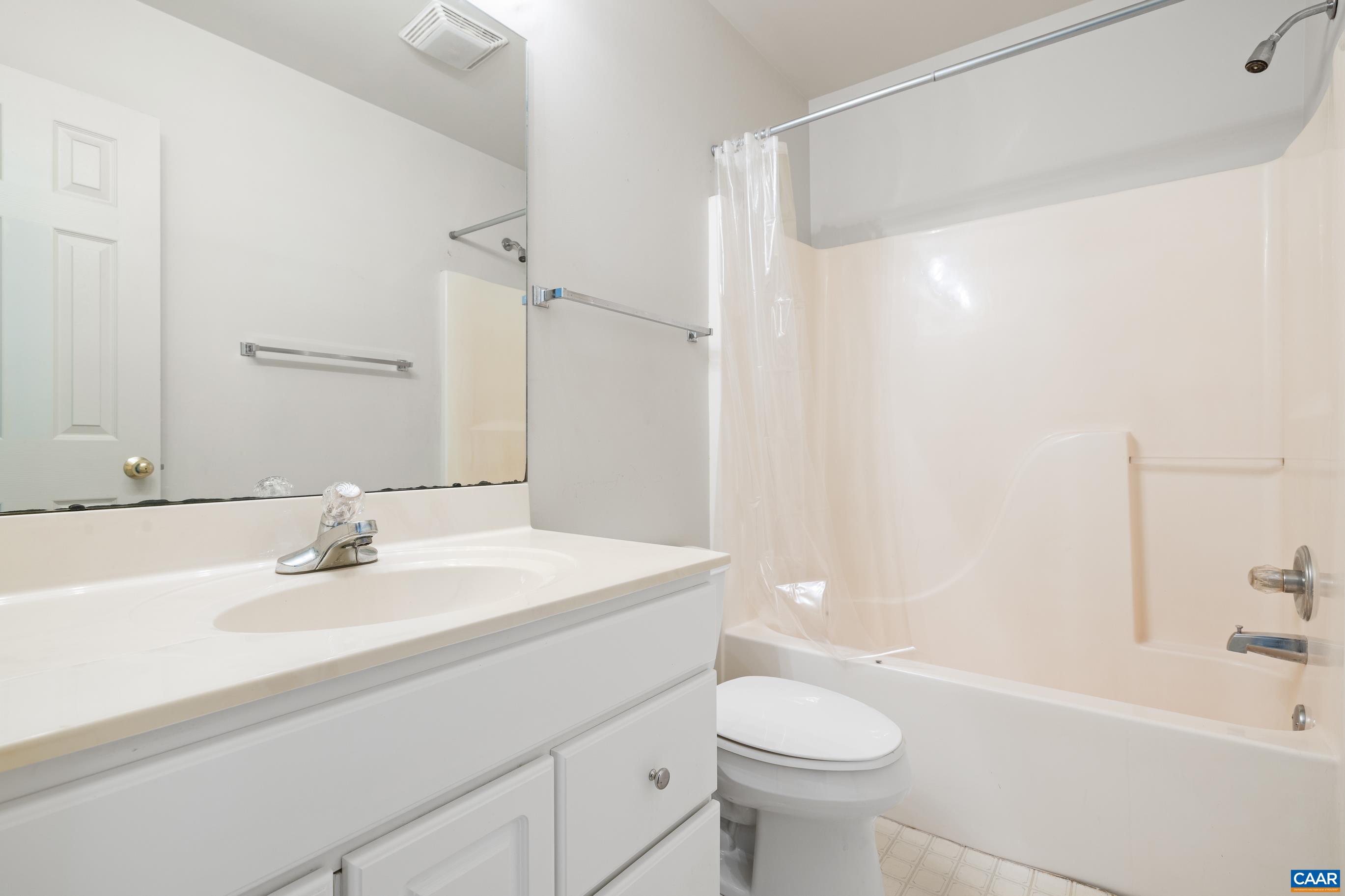1547 Broad Crossing Road Charlottesville, VA 22911 - Photo 43 of 48 Upstairs Hall Bath