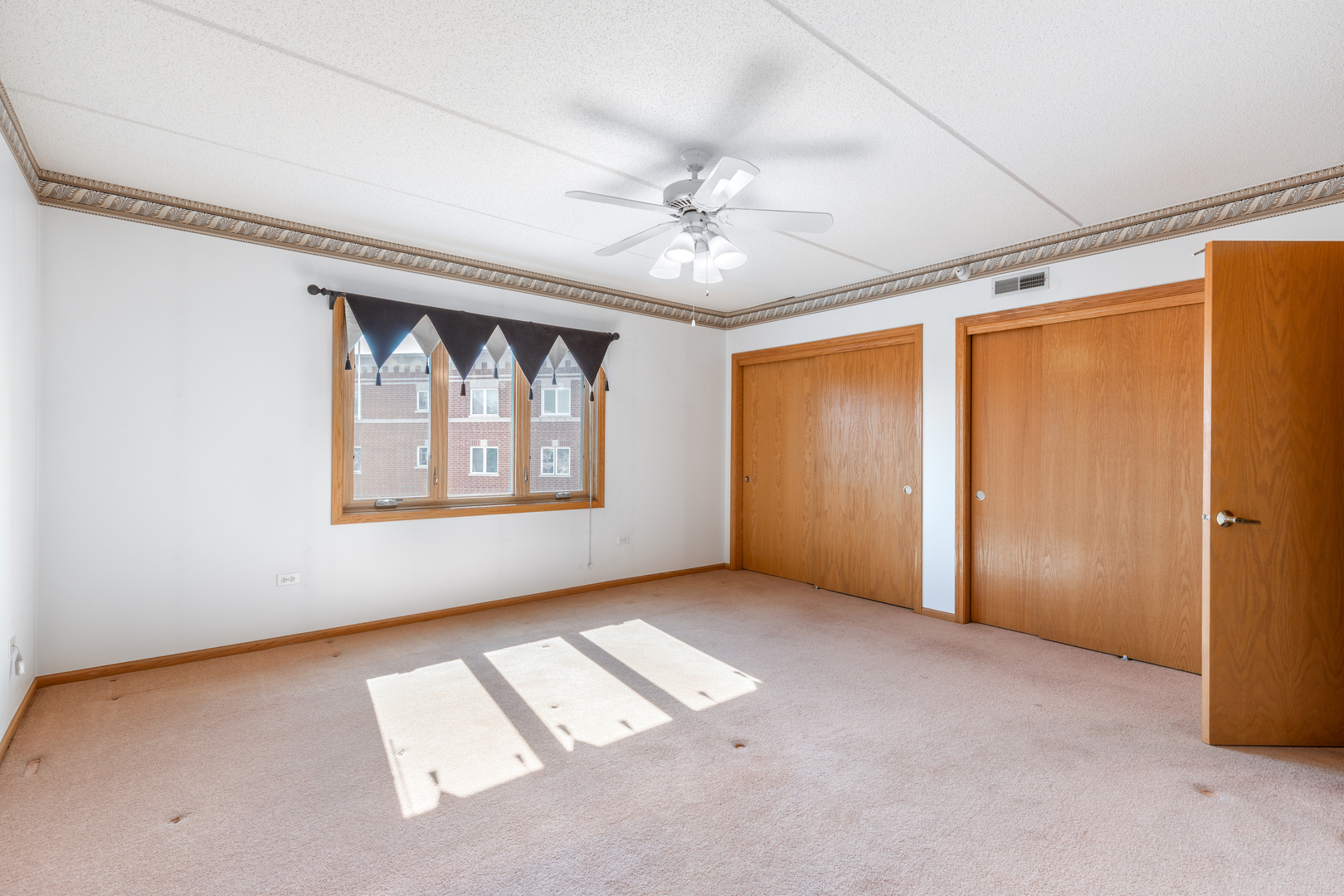 675 Pearson Street, Unit 710 Des Plaines, IL 60016 - Photo 12 of 19