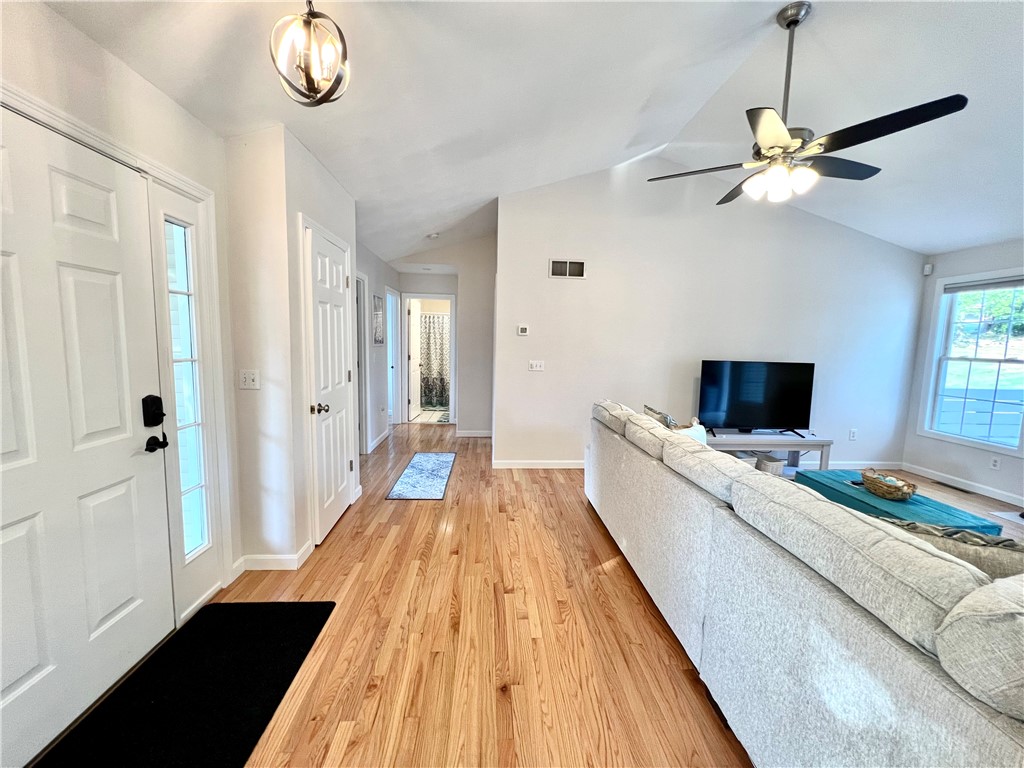 65 Carriage Trail Middletown, RI 02842 - Photo 13 of 38