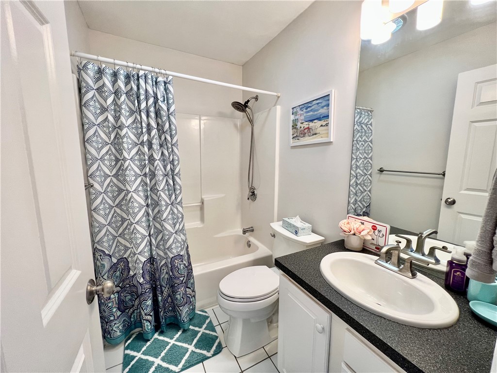 65 Carriage Trail Middletown, RI 02842 - Photo 17 of 38