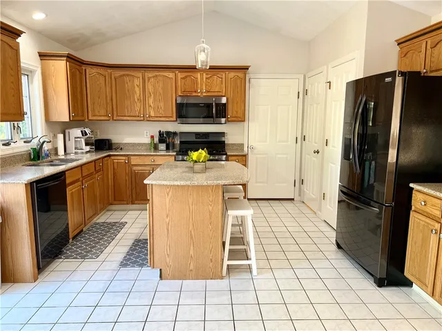 $4,600 | 65 Carriage Trail, Middletown, RI 02842