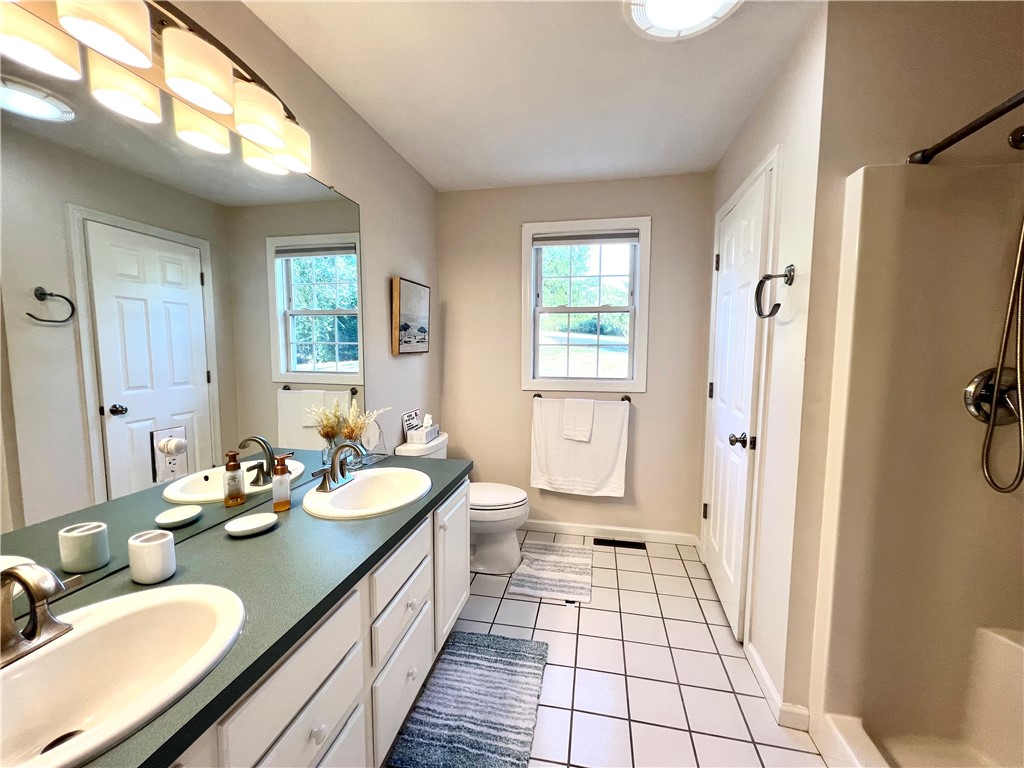 65 Carriage Trail Middletown, RI 02842 - Photo 29 of 38