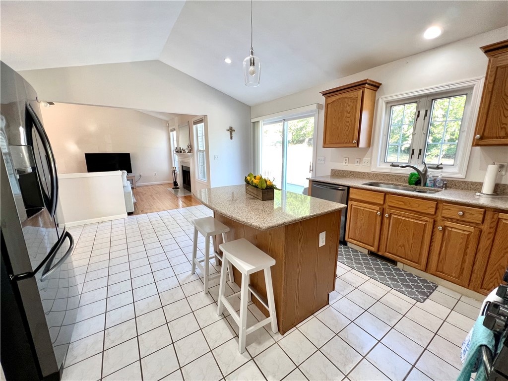 65 Carriage Trail Middletown, RI 02842 - Photo 31 of 38