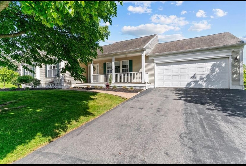 65 Carriage Trail Middletown, RI 02842 - Photo 35 of 38