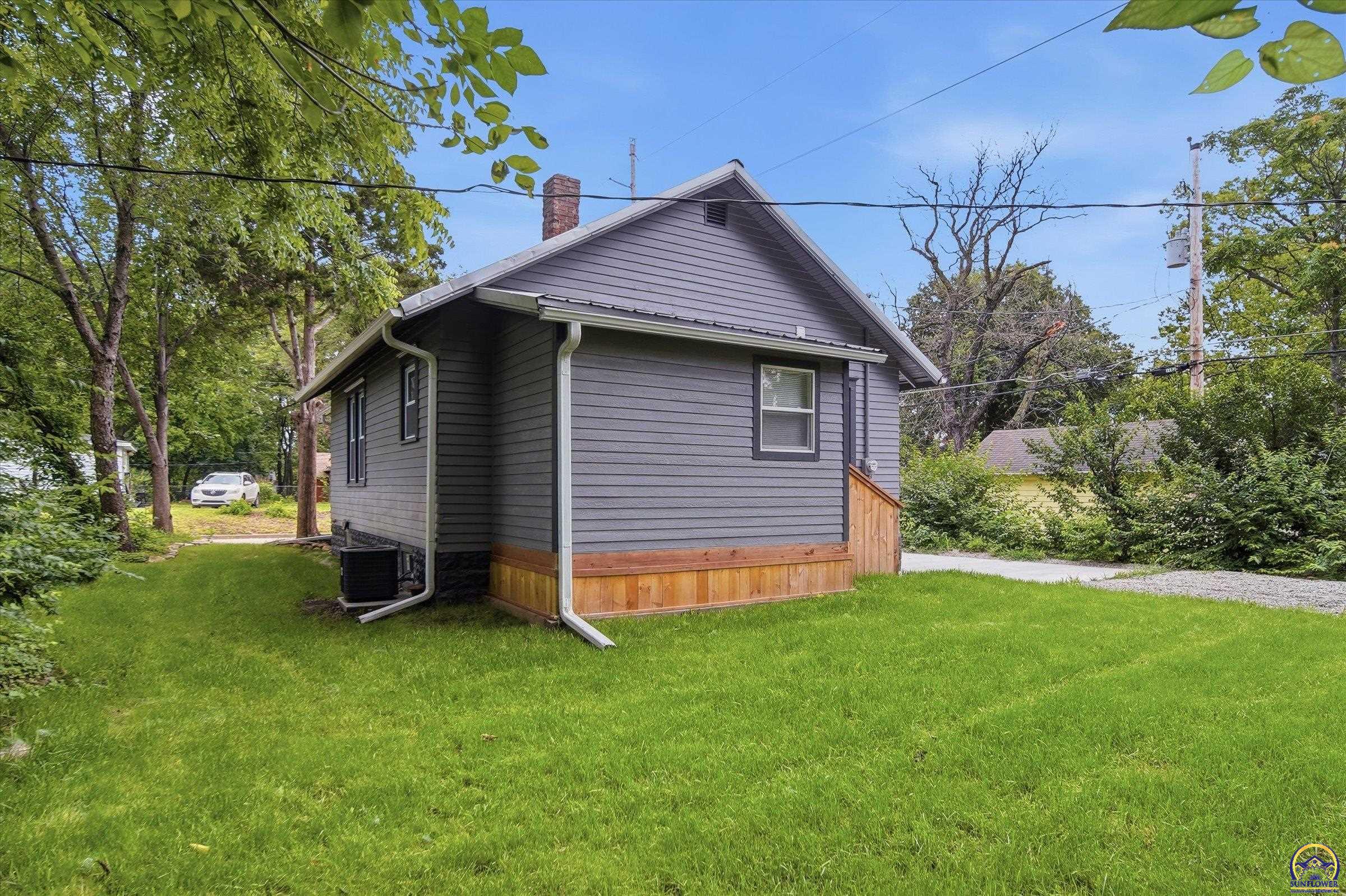 1113 Southwest Hampton Street Topeka, KS 66604 - Photo 35 of 35