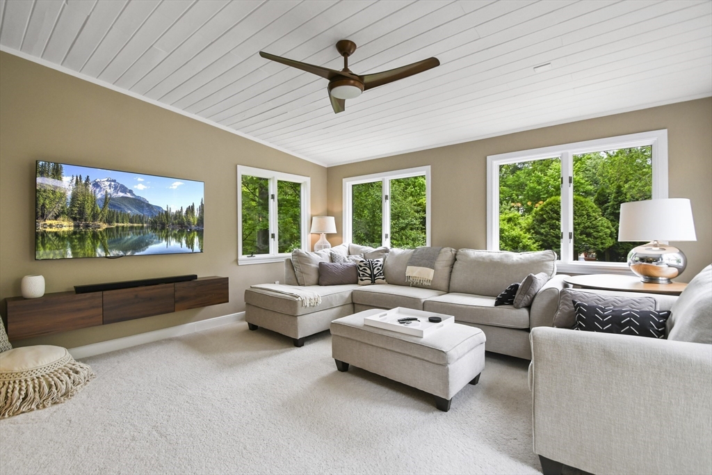 58 Upton Road Westborough, MA 01581 - Photo 11 of 42 Gallery Image 11