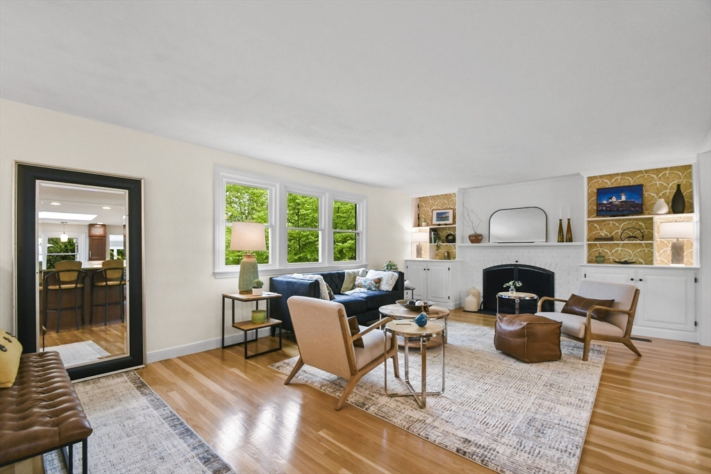 58 Upton Road Westborough, MA 01581 - Photo 3 of 42 Gallery Image 3