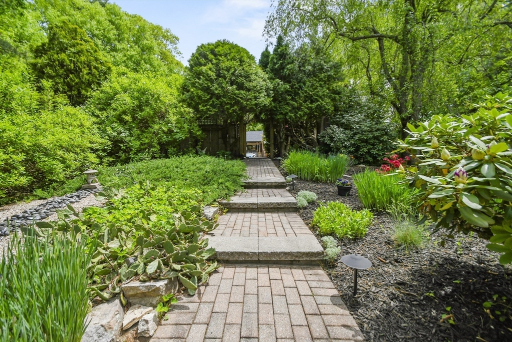 58 Upton Road Westborough, MA 01581 - Photo 34 of 42 Gallery Image 34