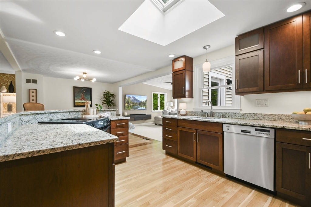 58 Upton Road Westborough, MA 01581 - Photo 7 of 42 Gallery Image 7