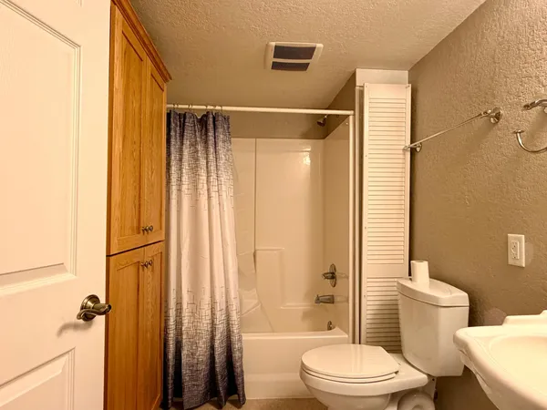 $350,000 | 826 North Mc Kay Avenue Northeast, Alexandria, MN 56308