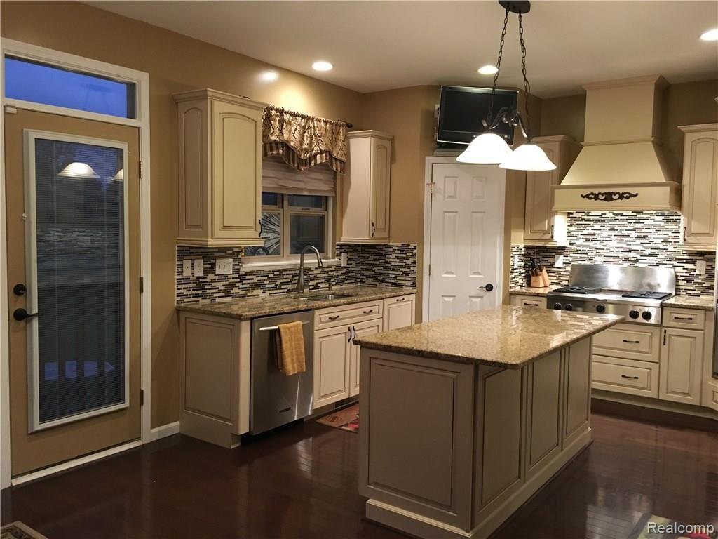952 Michelson Road Rochester Hills, MI 48307 - Photo 10 of 48